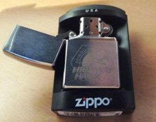 ZIPPO HIGHWAY HAWK CHROME GEBORSTELD (UNIEK)