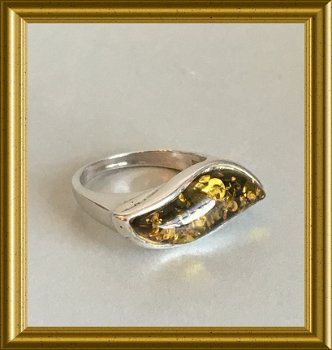 Mooie zilveren (925) ring met barnsteen - 1