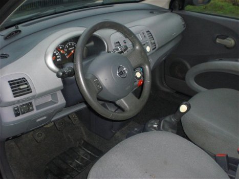 Nissan Micra - 1.2 Tekna 5DRS-STRB-ZWART-BJ 05-2003-APK 05-2020 - 1