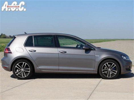 Volkswagen Golf - 1.6 TDi Xenon Park Assist ECC Navi - 1