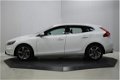 Volvo V40 - 2.0 D2 R-Design Business Navi, Xenon, Clima, Cruise, Pdc, Trekhaak - 1 - Thumbnail