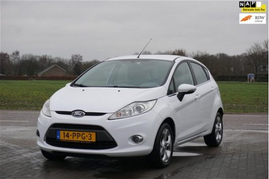 Ford Fiesta - 1.25 Titanium AIRCO NAVIGATIE LM VELGEN - 1