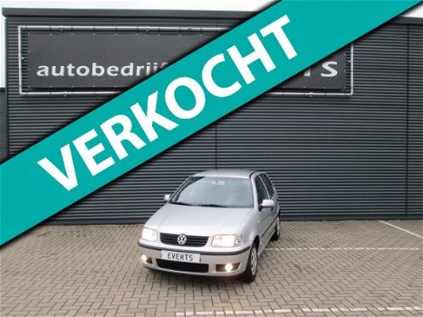 Volkswagen Polo - 1.4 Comfortline 5 deurs zeer nette auto met boekjes staat voor leuke scherpe prijs - 1