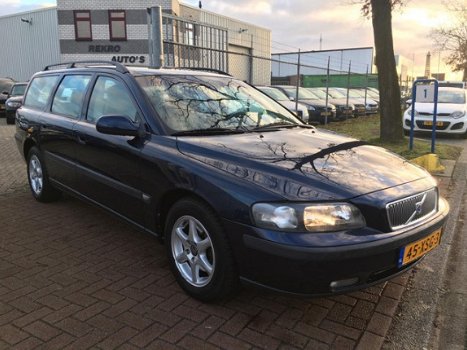 Volvo V70 - 2.4 - 1