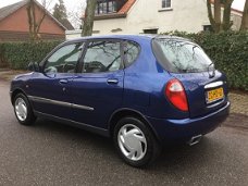 Daihatsu Sirion - 1.0-12V RTi 5 deurs met stuurbekrachtiging