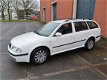 Skoda Octavia Combi - 1.6 Comfort AUTOMAAT Clima - 1 - Thumbnail