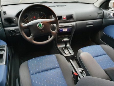 Skoda Octavia Combi - 1.6 Comfort AUTOMAAT Clima - 1