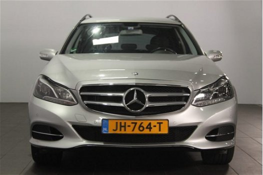 Mercedes-Benz E-klasse Combi - 200 K. NAVI / PDC / CRUISE / AUTOMAAT - 1