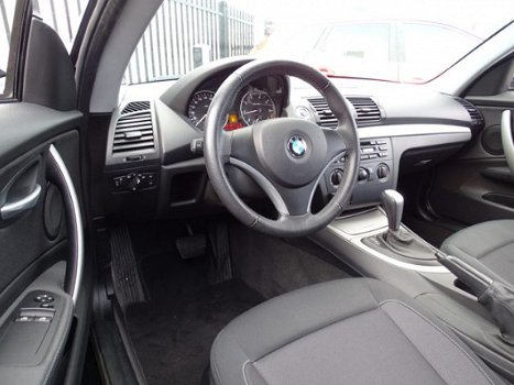 BMW 1-serie - 118i Business Line Automaat Airco, 16'' Lichtm. velg., APK tot 10-2020 - 1