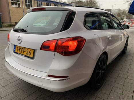 Opel Astra Sports Tourer - 1.4 Turbo Business + NAVI/L.M VELGEN - 1