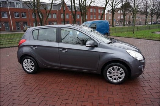 Hyundai i20 - 1.2i i-Motion 5 DRS HB AIRCO 2E EIGENAAR - 1