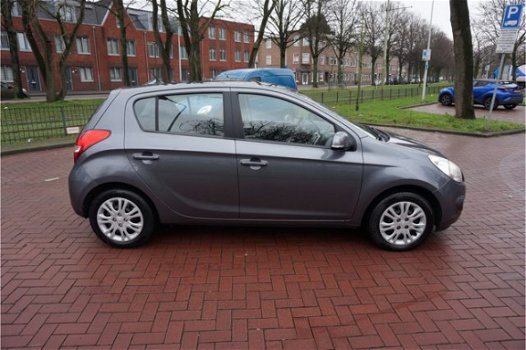 Hyundai i20 - 1.2i i-Motion 5 DRS HB AIRCO 2E EIGENAAR - 1