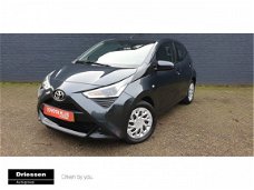 Toyota Aygo - 1.0 VVT-i x-play (Airconditioning - Parkeerhulpcamera - Bluetooth)