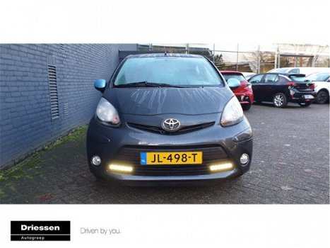 Toyota Aygo - 1.0 VVT-i Dynamic Blue (Automaat - Airconditioning) - 1