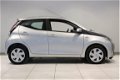 Toyota Aygo - 1.0 VVT-i 70PK x-play Airco Radio-USB PDC Camera BlueTooth Cruise - 1 - Thumbnail