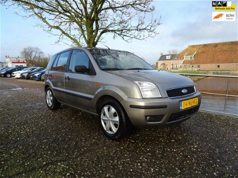 Ford Fusion - 1.6-16V Luxury | Airco nu € 1.750, - 1