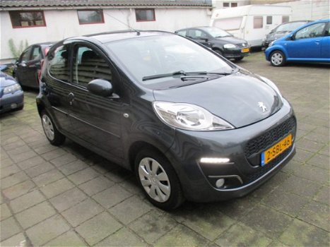 Peugeot 107 - 1.0 Active met Led/Airco - 1