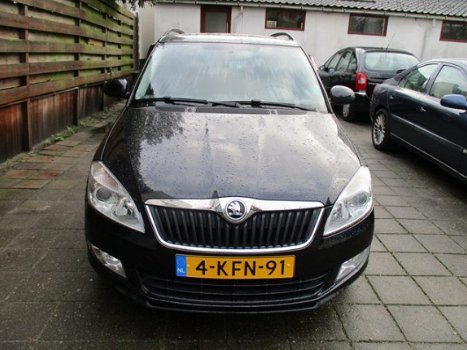 Skoda Fabia Combi - 1.2 TSI met Ecc en Navigatie - 1