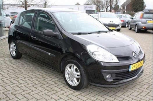 Renault Clio - 1.2 TCE EXPRESSION RIJKLAAR INCL 6 MND BOVAG - 1