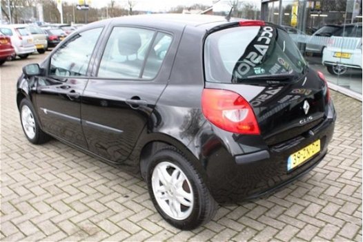 Renault Clio - 1.2 TCE EXPRESSION RIJKLAAR INCL 6 MND BOVAG - 1