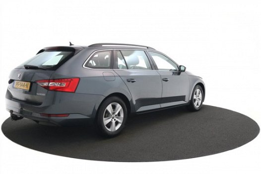 Skoda Superb - 1.6 TDI 120PK Ambition NAVI | Trekhaak - 1