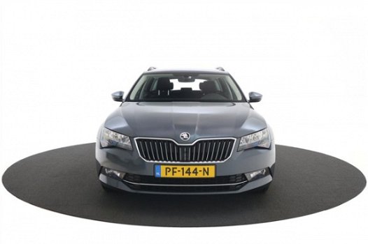 Skoda Superb - 1.6 TDI 120PK Ambition NAVI | Trekhaak - 1