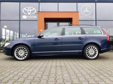 Volvo V70 - 2.4D AUT. LEER / NAVI / TREKHAAK