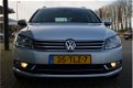 Volkswagen Passat Variant - 1.6 TDI Highline, NL Auto, Leder Alcantara, 17 Inch, Trekhaak, Stoelverw - 1 - Thumbnail