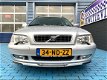 Volvo V40 - 2.0 CRUISE CONTROL TREKHAAK GOED ONDERHOUEN - 1 - Thumbnail