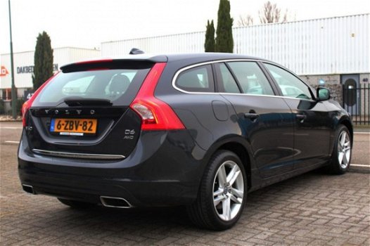 Volvo V60 - D6 AWD Hybrid (B) Summum + Xenon + Navi + Leder + Pdc - 1