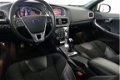 Volvo V40 - 2.0 D2 120 PK R-Design Business CLIMA / CRUISE / LMV / PDC / NAVI / PRIV.GLASS - 1 - Thumbnail