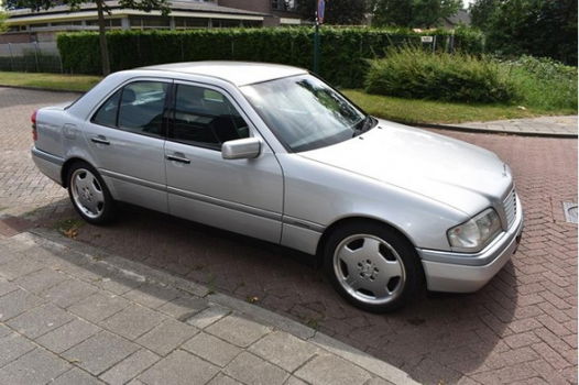 Mercedes-Benz C-klasse - 200 Elegance Airco - 1