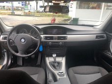 BMW 3-serie - Business line / 2.0i 143Pk / Navi / Lm / Inruil mogelijk