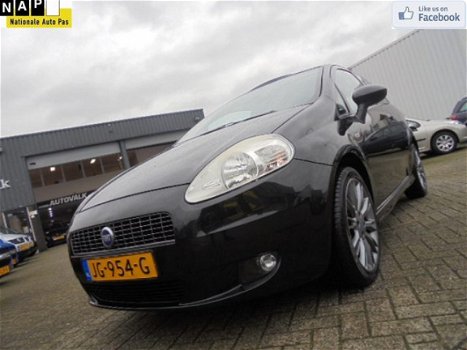 Fiat Grande Punto - 1.4-16V Sportsound Plus Airco. Elek. Pakket. 17'' LM. APK 03-2021 - 1