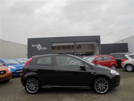 Fiat Grande Punto - 1.4-16V Sportsound Plus Airco. Elek. Pakket. 17'' LM. APK 03-2021 - 1