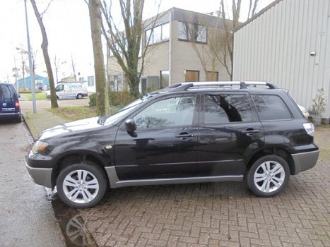 Mitsubishi Outlander Sport - 2.4 4WD - 1