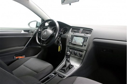 Volkswagen Golf - 1.6 TDI Trendline Navigatie DAB+ Airco Elektrische ramen - 1