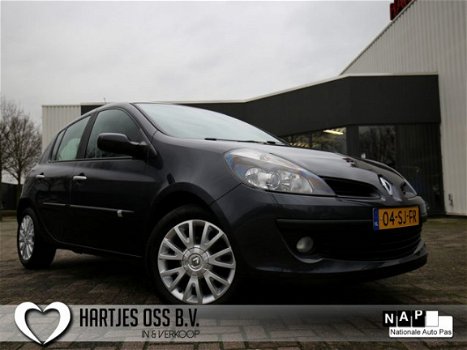 Renault Clio - 1.4-16V Team Spirit 5drs. Airco/Isofix/Bluetooth 100% Dealer-onderhouden - 1