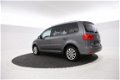 Volkswagen Touran - 1.6 TDI Highline Cruise control, Climate controle, Alu accenten, Privacy glass H - 1 - Thumbnail