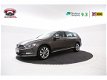 Volkswagen Passat Variant - 1.6 TDI Highline Halfleder, Navigatie, Adaptive cruise, Climate - 1 - Thumbnail