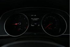 Volkswagen Passat Variant - 1.6 TDI Highline Halfleder, Navigatie, Adaptive cruise, Climate