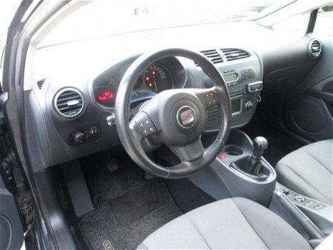 Seat Leon - 1.6 Stylance Ecc Cruise 16 Inch 2006 - 1