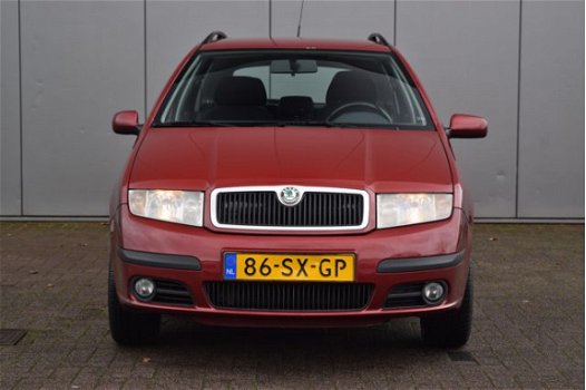 Skoda Fabia Combi - 1.4-16V Spirit+ Airco Cruise Trekhaak Dakrails Inruilkoopje - 1