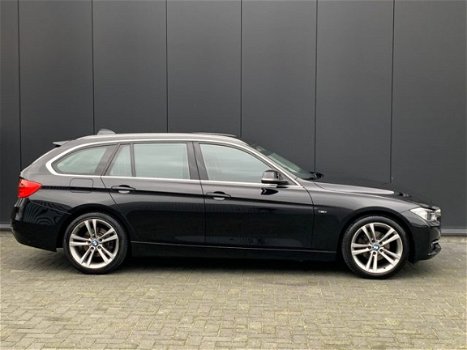 BMW 3-serie Touring - 320i Sport Line 2e eig. Xenon Leder Navi E.klep - 1