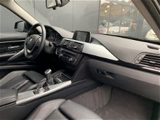 BMW 3-serie Touring - 320i Sport Line 2e eig. Xenon Leder Navi E.klep