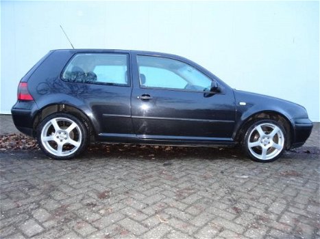 Volkswagen Golf - 1.6 Comfortline - 1