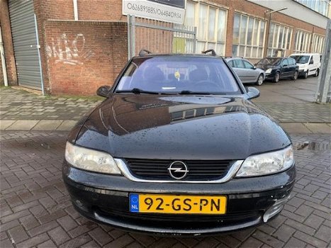 Opel Vectra Wagon - 1.8-16V Business Edition - 1