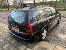 Opel Vectra Wagon - 1.8-16V Business Edition
