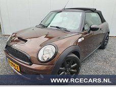 Mini Mini Cabrio - 1.6 Cooper Chili AIRCO CAMERA LEDER START/STOP 6BAK STOELVERW. SUITVOERING Lm17"