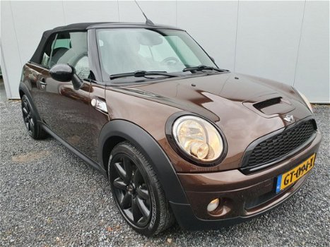 Mini Mini Cabrio - 1.6 Cooper Chili AIRCO CAMERA LEDER START/STOP 6BAK STOELVERW. SUITVOERING Lm17